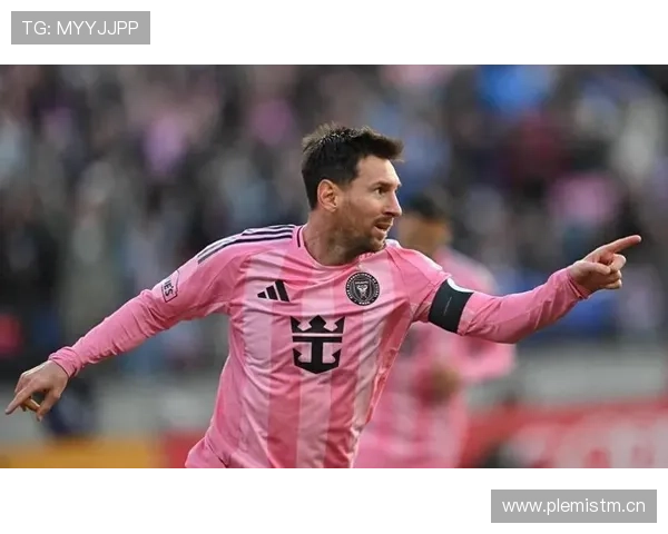 梅西居然带球去超市结账，那架势……我笑出声了！