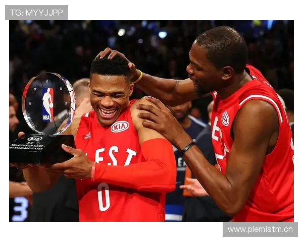 杜兰特家的冰箱里只放蛋白粉和冰块？