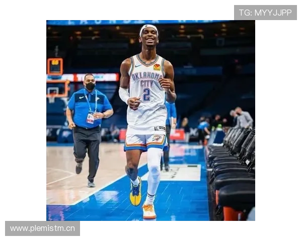 吉尔杰斯-亚历山大利用突破拉开空间，三分效率显著提升