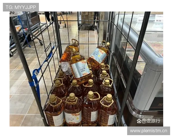 蒋圣龙上场像战士，下场拎菜篮排队结账那一幕把我笑瘫了